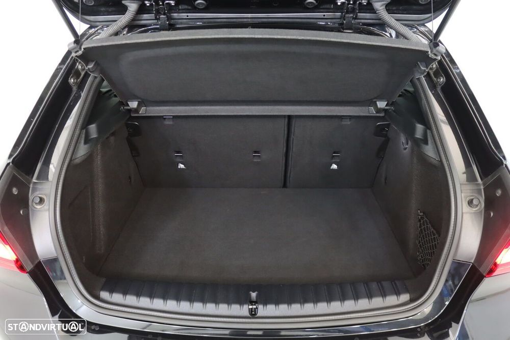 BMW 116 d Pack Desportivo M Auto - 24