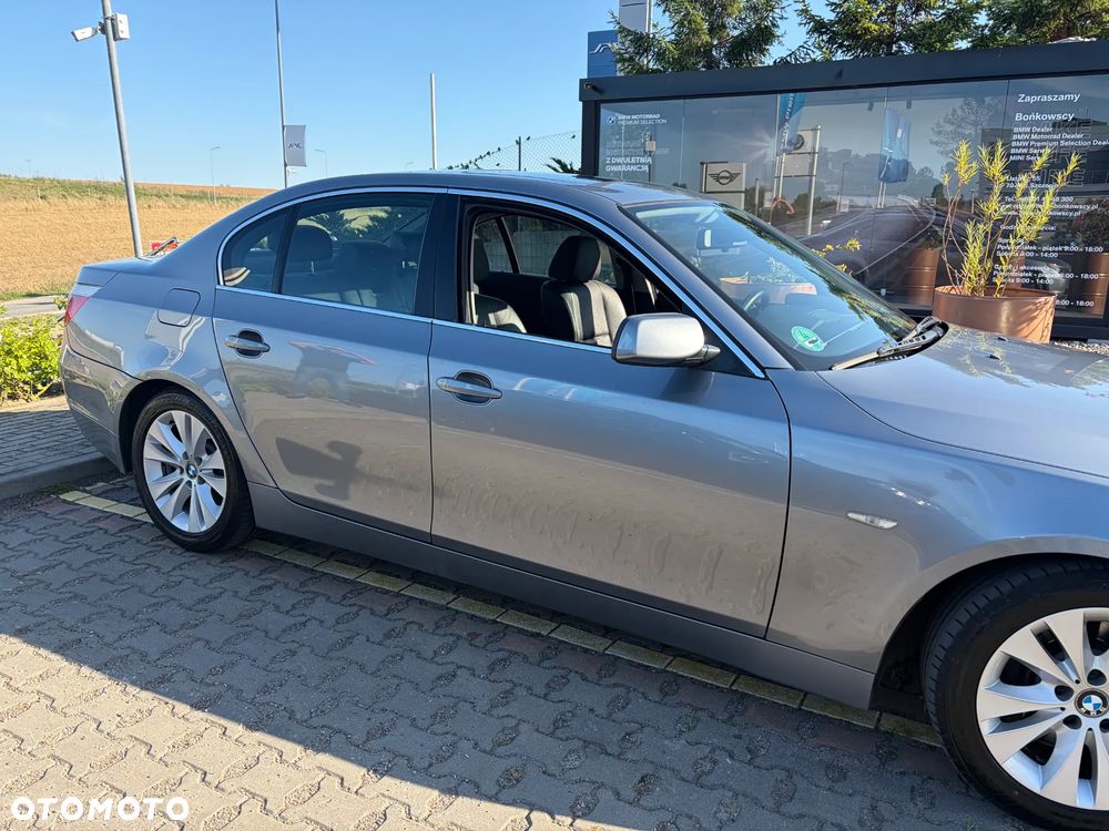 BMW Seria 5 545i - 2