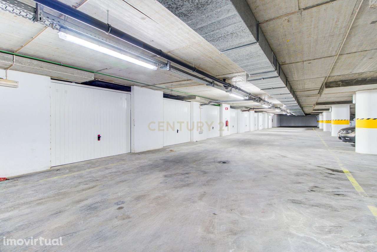 Parqueamento no centro de Alverca, nas Galerias do Choupal! - Grande imagem: 2/4