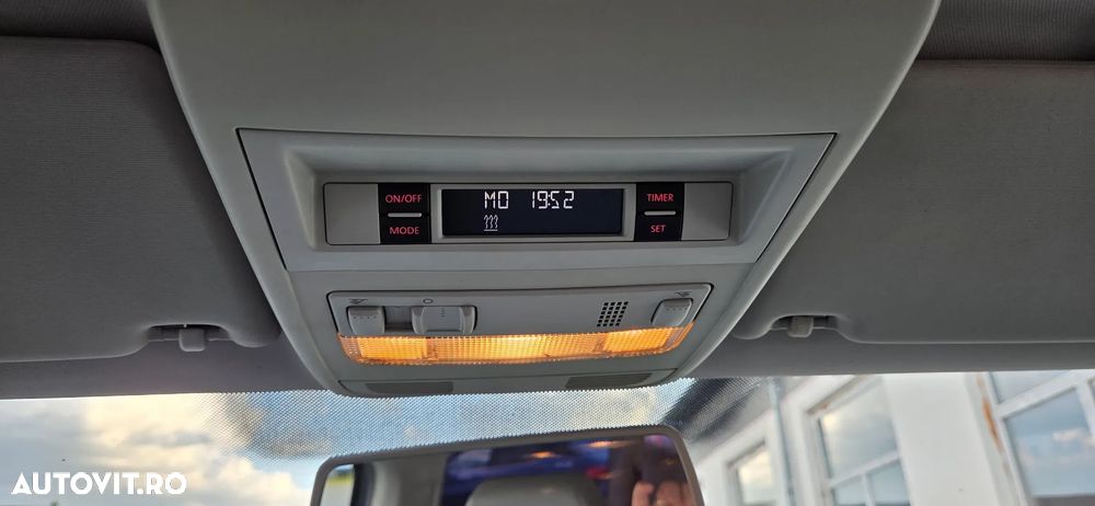 Volkswagen Caravelle - 24