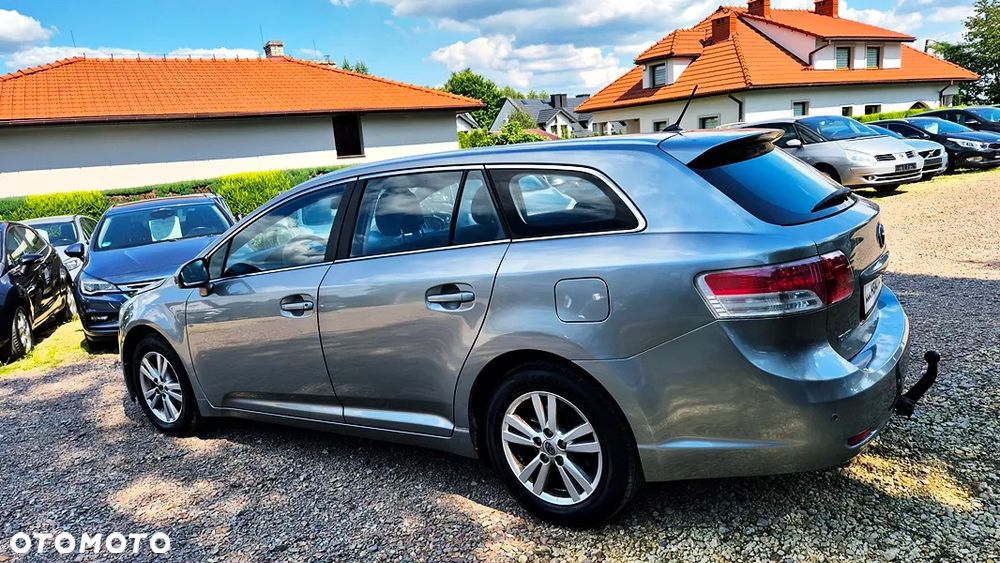 Toyota Avensis - 22