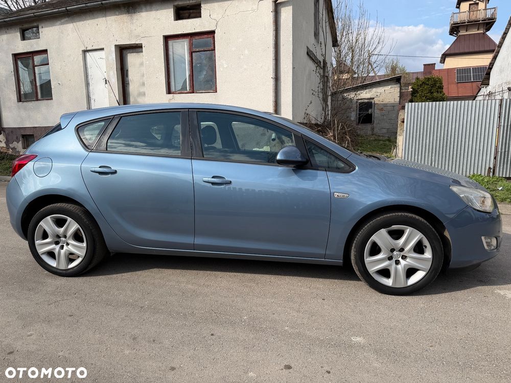 Opel Astra 1.4 Turbo Cosmo - 8