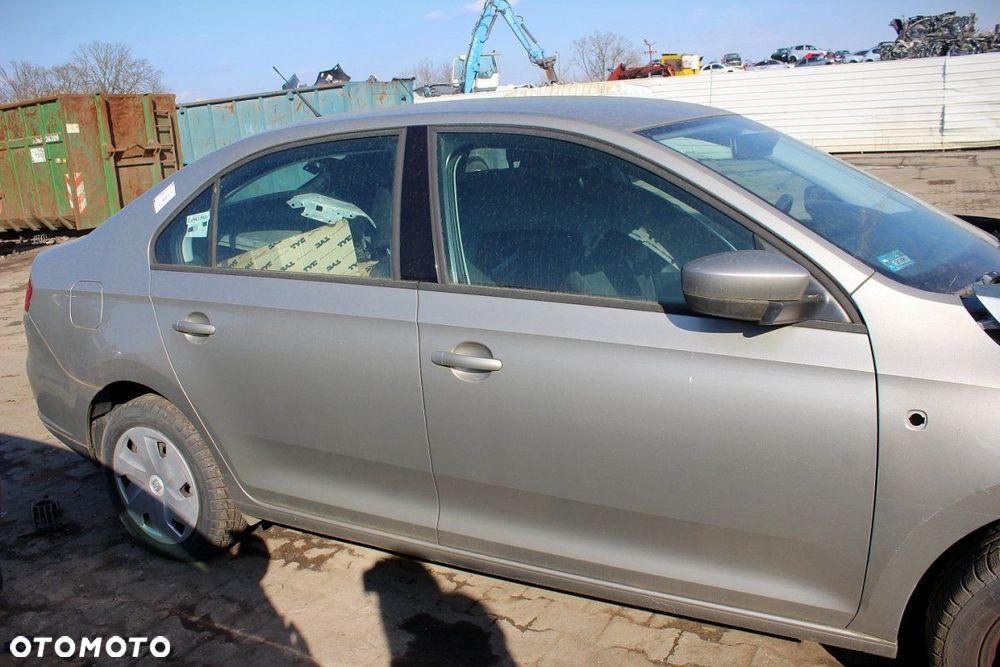 Seat Toledo IV 2015 1.2TSI CBZB Sedan (MASKA, ZDERZAK, LAMPA, BŁOTNIK, DRZWI, SZYBA, FOTEL) - 9