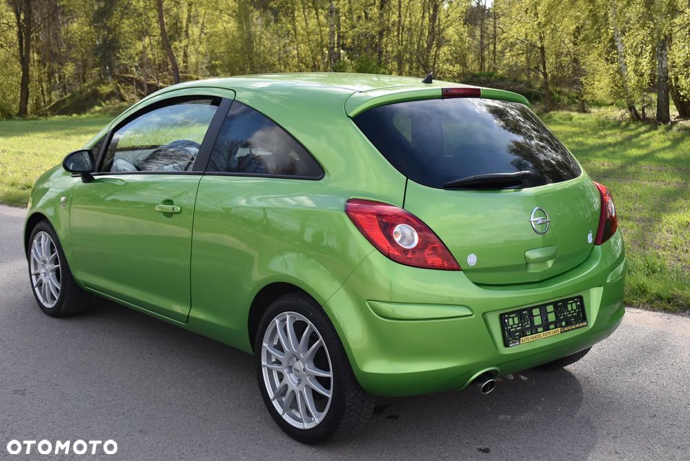 Opel Corsa 1.4 16V Edition - 11