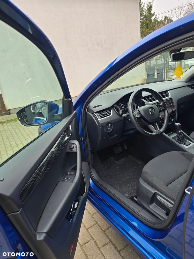 Skoda Octavia 2.0 TDI Style DSG - 6