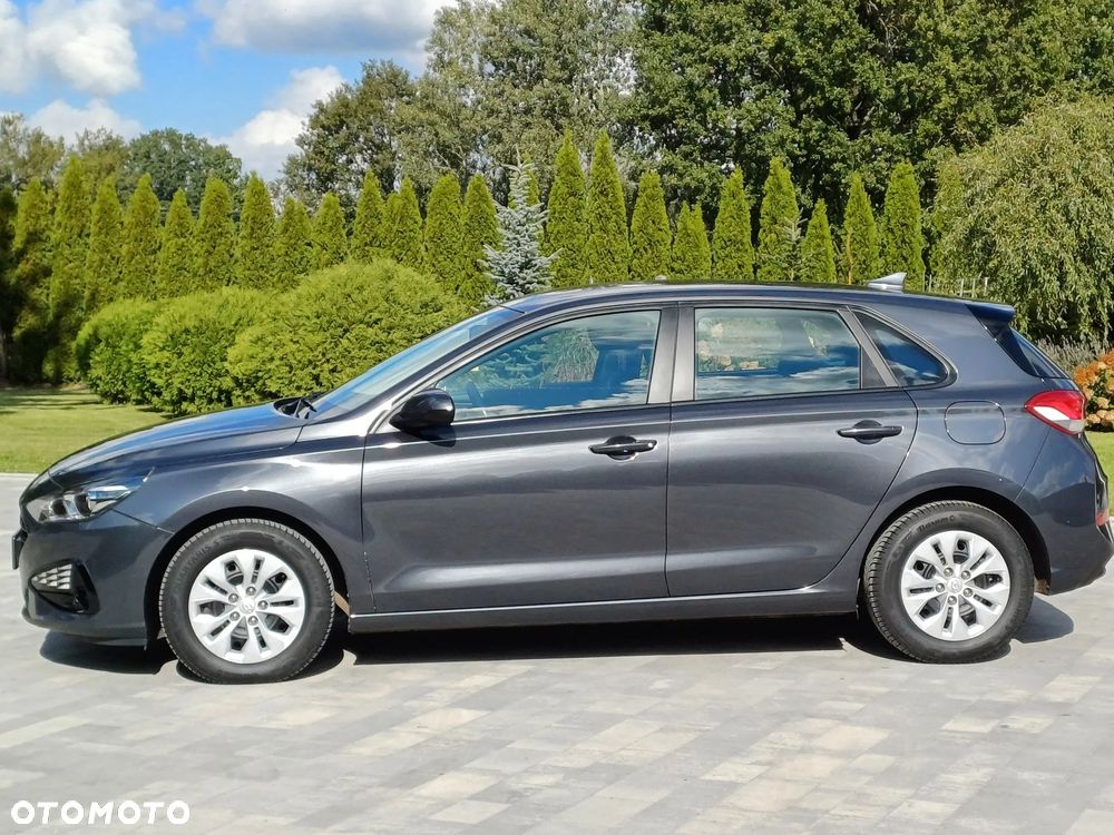Hyundai i30 1.5 DPI Classic + - 19
