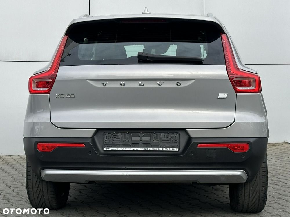Volvo XC 40 T4 Plug-In Hybrid Core - 12