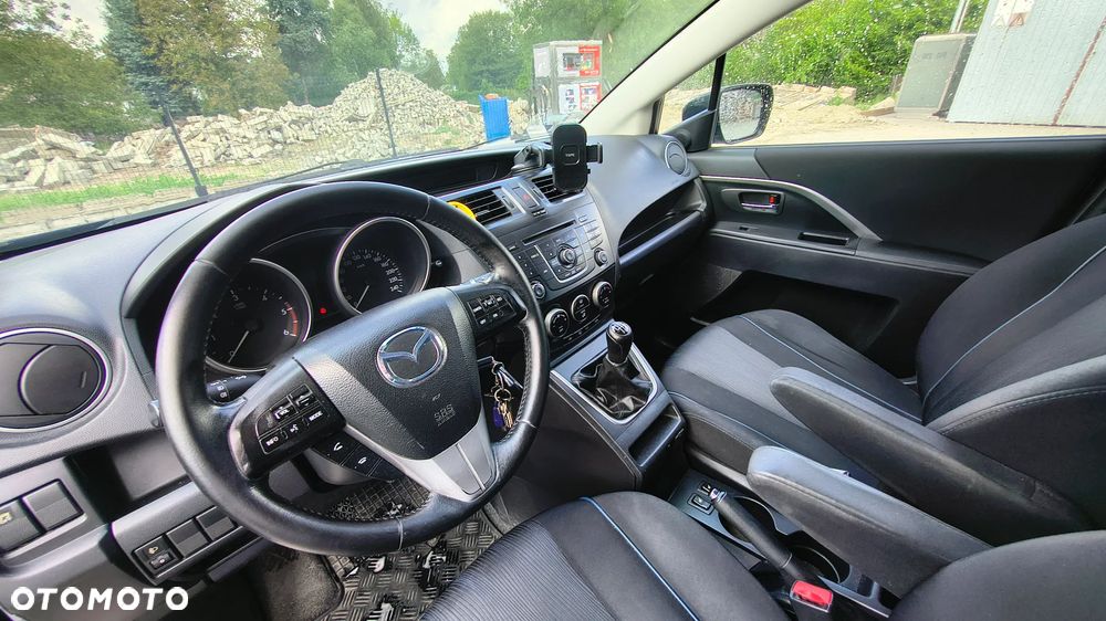 Mazda 5 - 6
