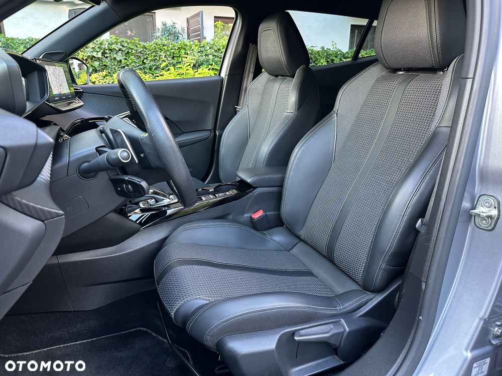 Peugeot 2008 1.2 PureTech GT S&S EAT8 - 23