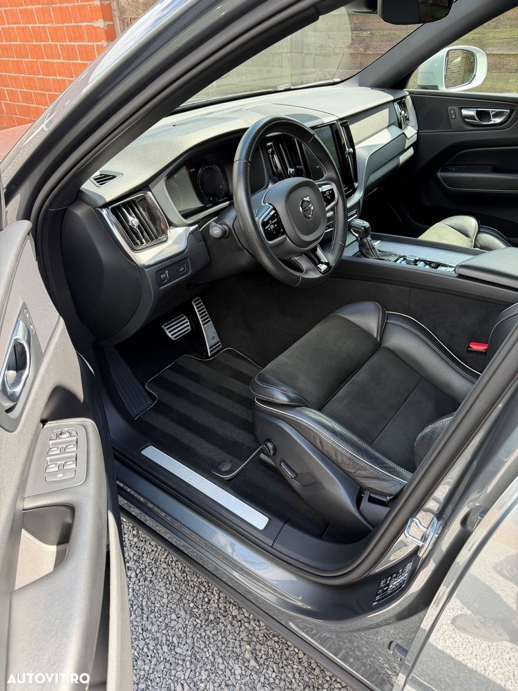 Volvo XC 60 T5 AWD R-Design - 5