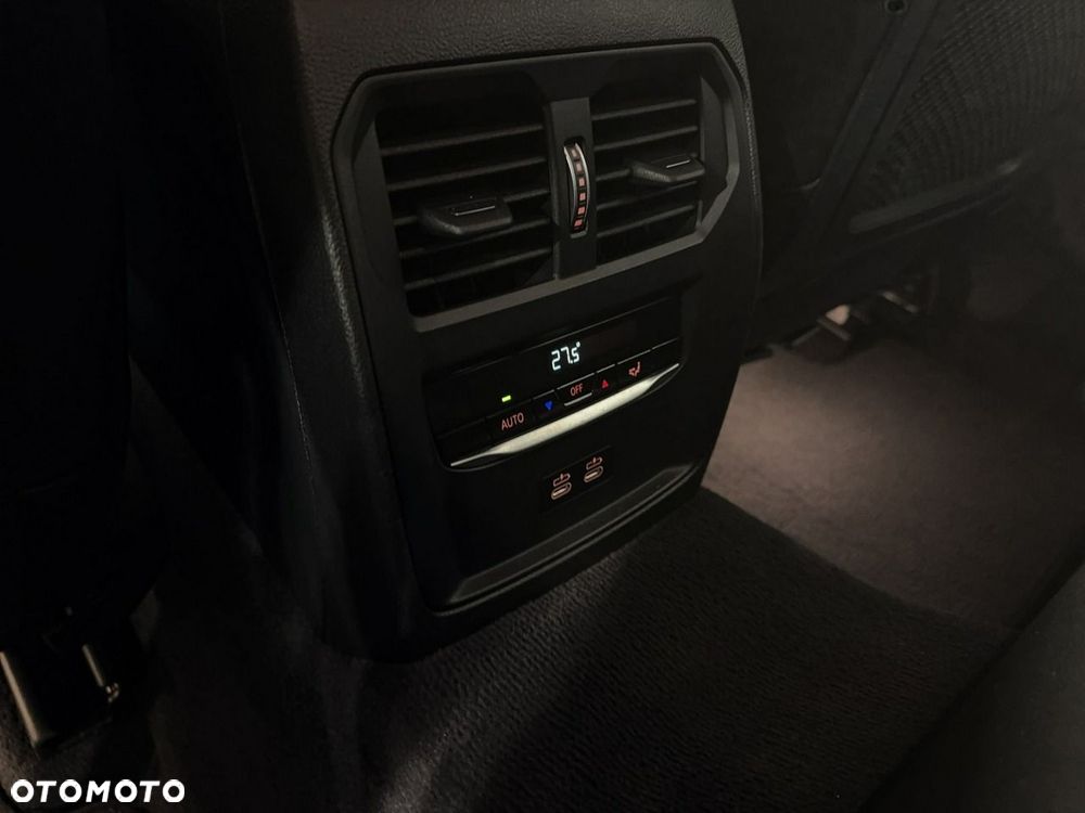 BMW Seria 3 - 16