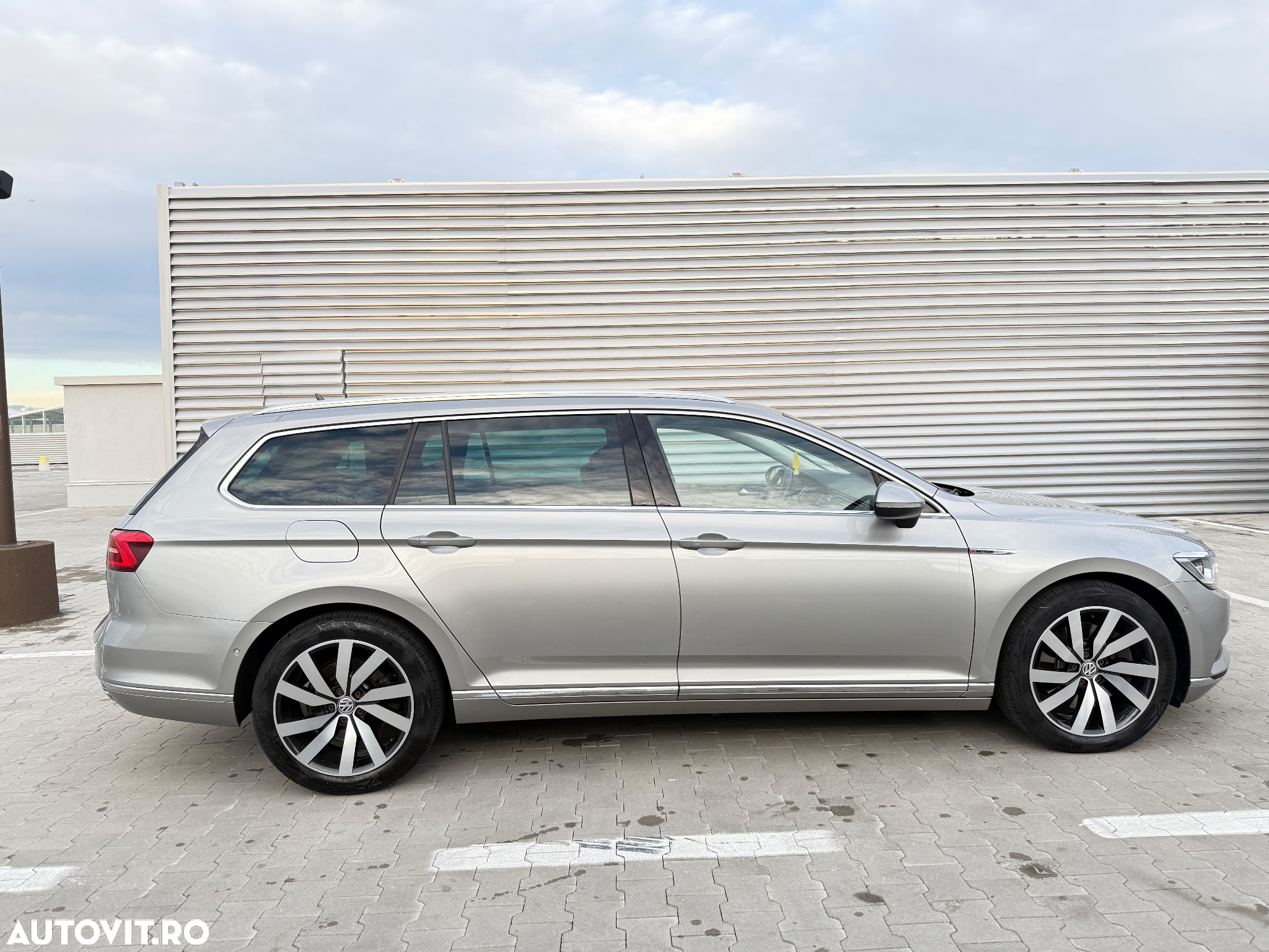 Volkswagen Passat Variant 2.0 BiTDI 4Mot DSG Highline - 6