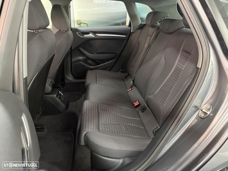 Audi A3 Sportback 30 TDI S-line - 21
