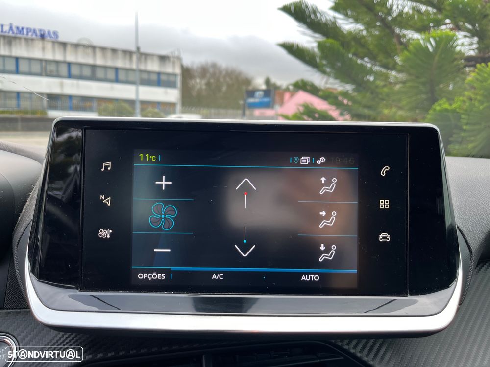 Peugeot e-208 50 kWh Allure Pack - 43