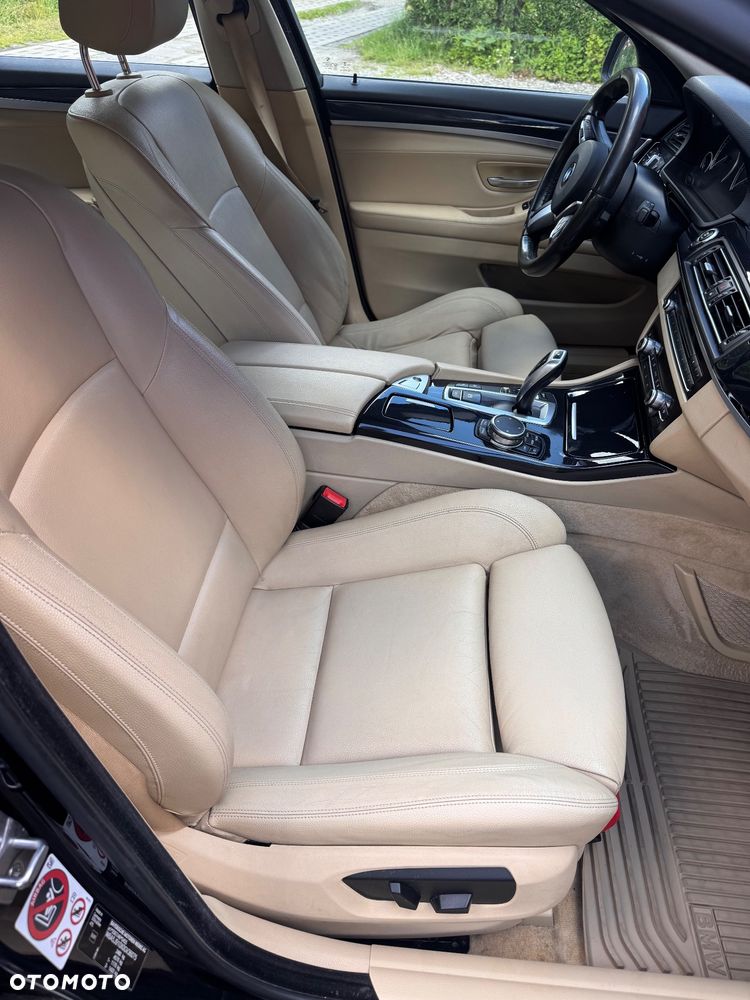 BMW Seria 5 525d xDrive Sport-Aut Luxury Line - 15