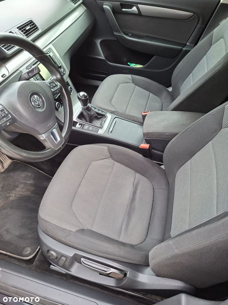 Volkswagen Passat - 6