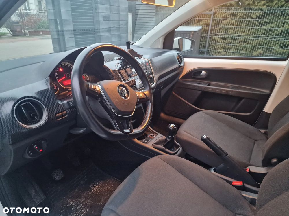 Volkswagen up! - 19