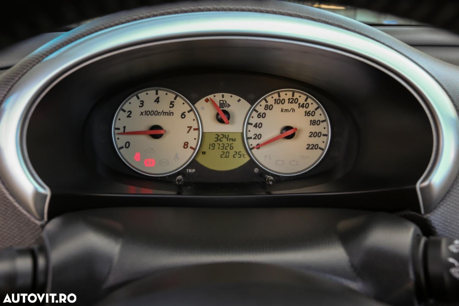 Nissan Micra 1.4 C+C Tekna - 28
