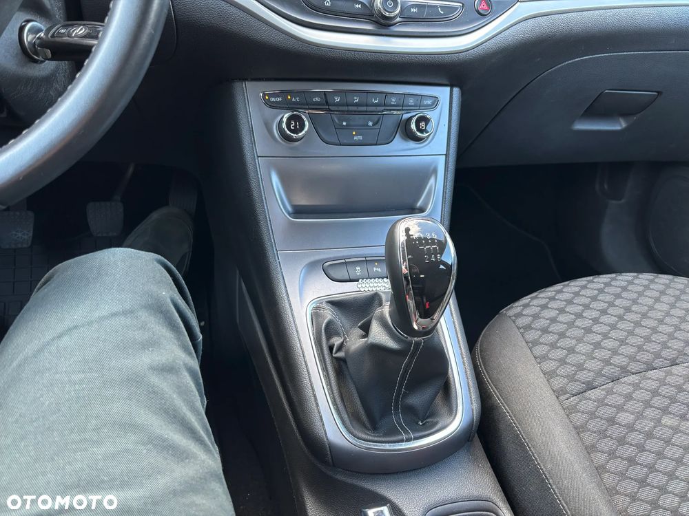 Opel Astra V 1.4 T Enjoy - 18