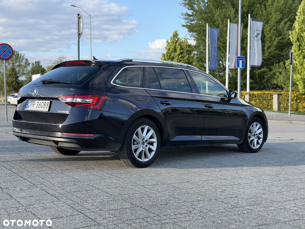 Skoda Superb 2.0 TDI Style - 4