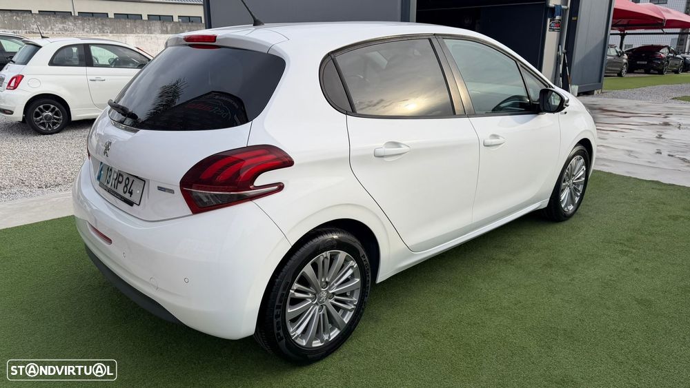 Peugeot 208 1.2 PureTech Style - 5