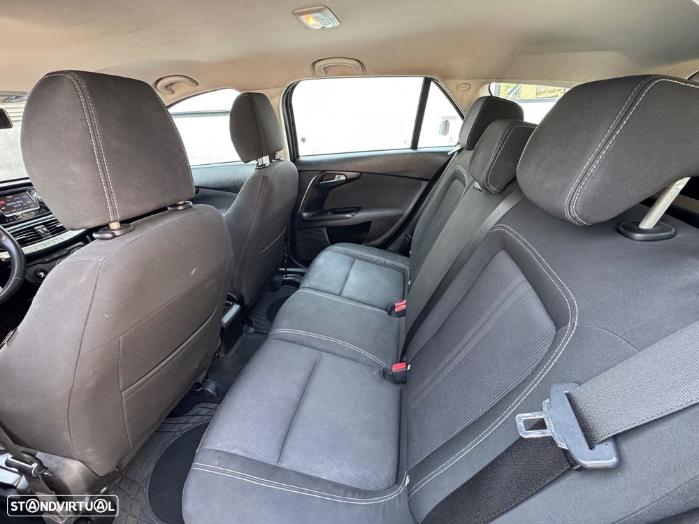 Fiat Tipo Station Wagon 1.3 M-Jet Street - 14