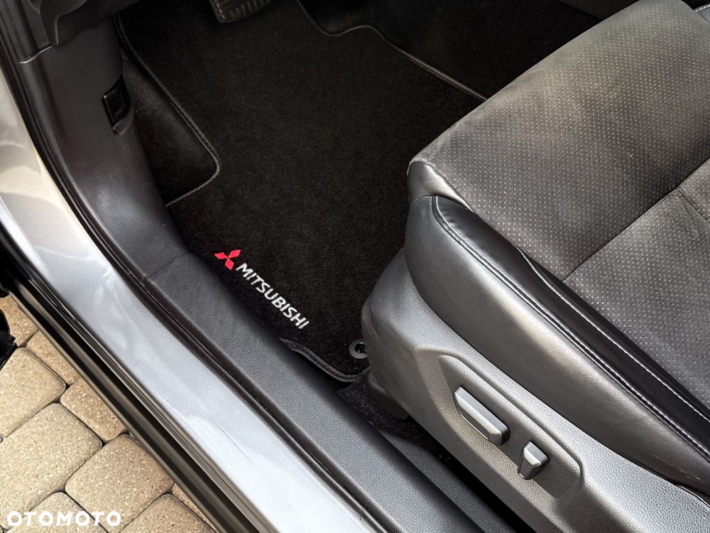 Mitsubishi Eclipse Cross 4WD Plus Select - 26