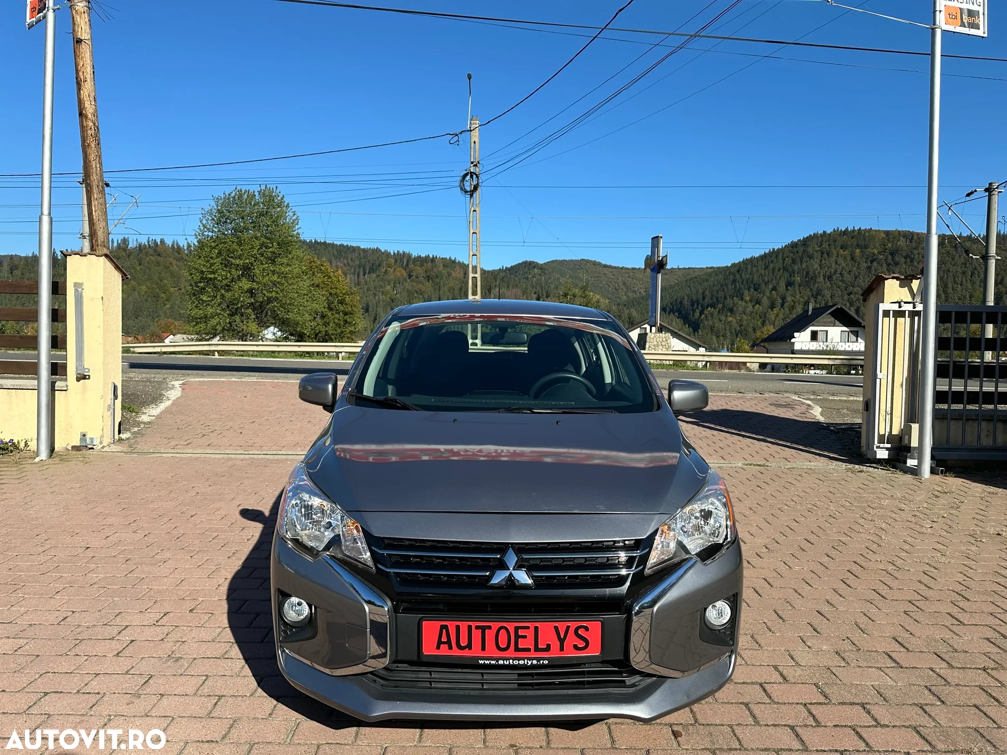Mitsubishi Mirage - 8