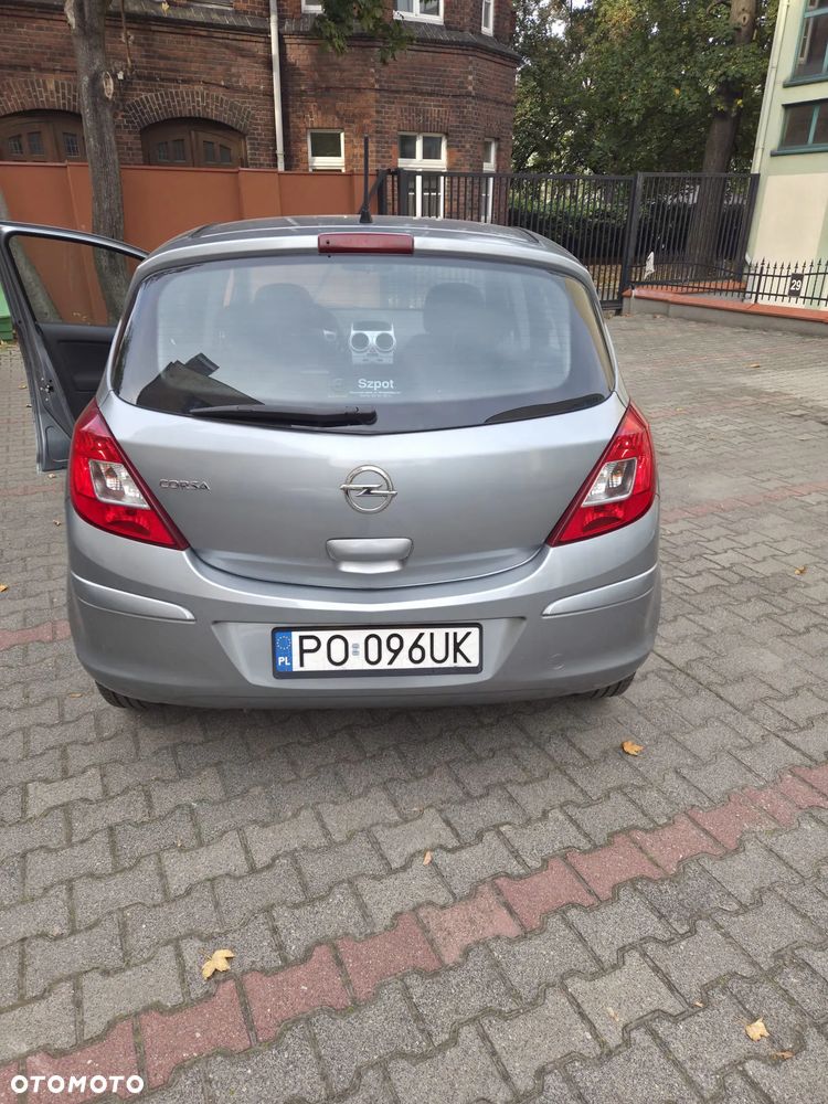 Opel Corsa 2012 photo 3