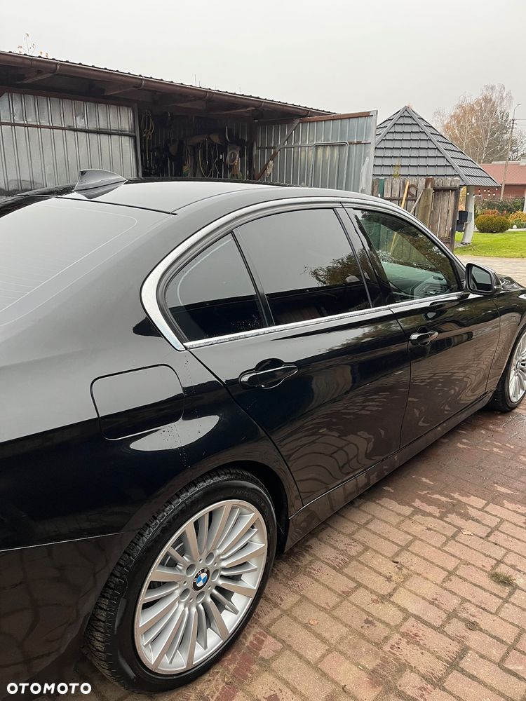 BMW Seria 3 328i Luxury Line - 6
