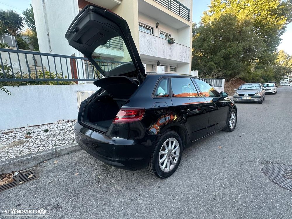 Audi A3 Sportback 1.6 TDI Attraction - 9