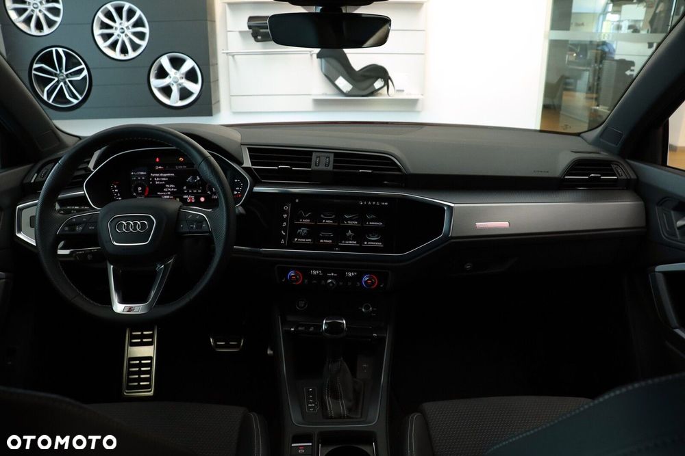 Audi Q3 - 21