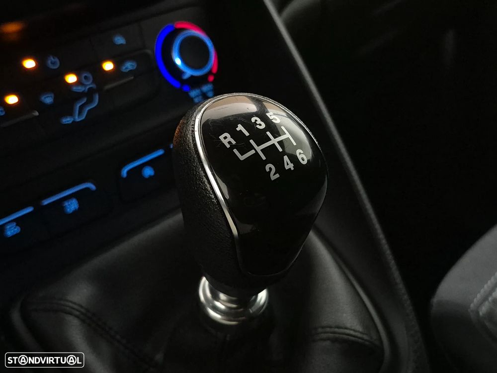 Ford Transit Connect L2 - 2023 | GARANTIA | NACIONAL - LONGA - 20