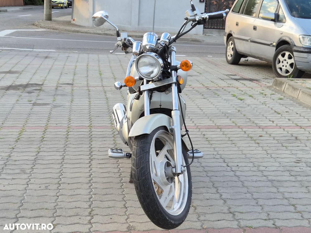 CF Moto V5 - 5