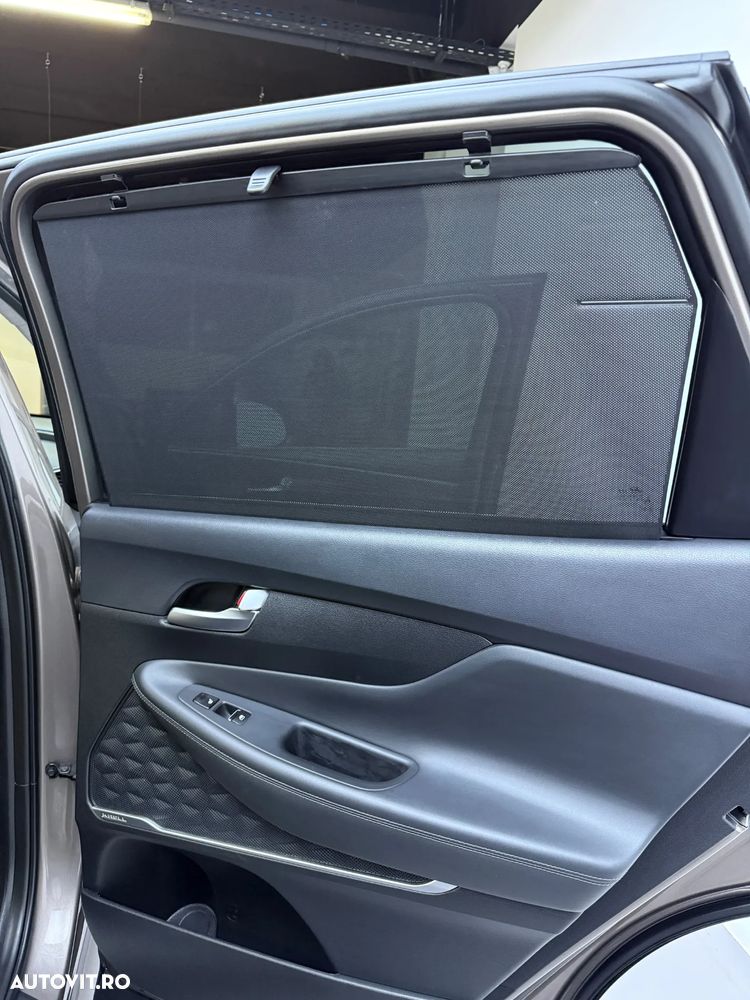 Hyundai Santa Fe 2.2 CRDi 4WD 8AT Luxury - 25