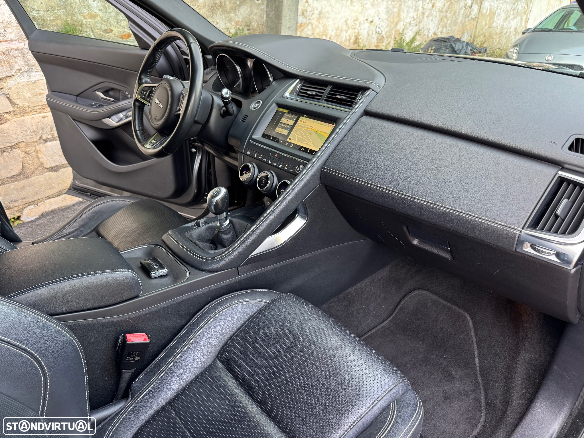 Jaguar E-Pace 2.0 i4D R-Dynamic S - 22