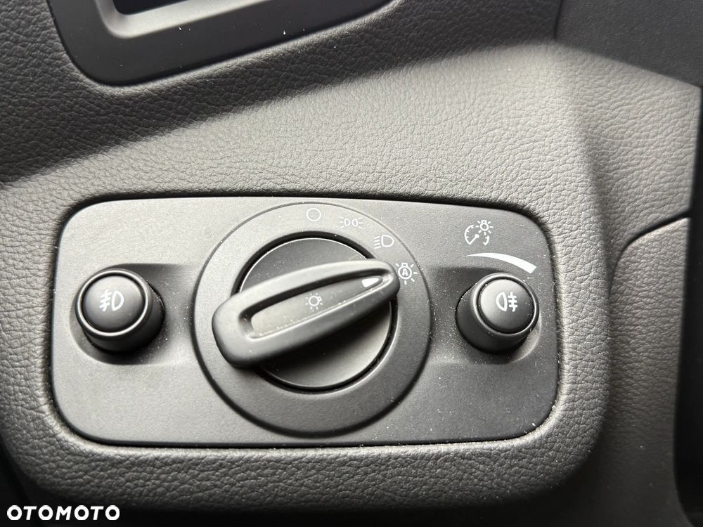 Ford Kuga - 35