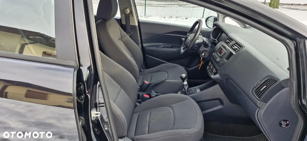 Kia Rio 1.2 Dream Team Edition - 9