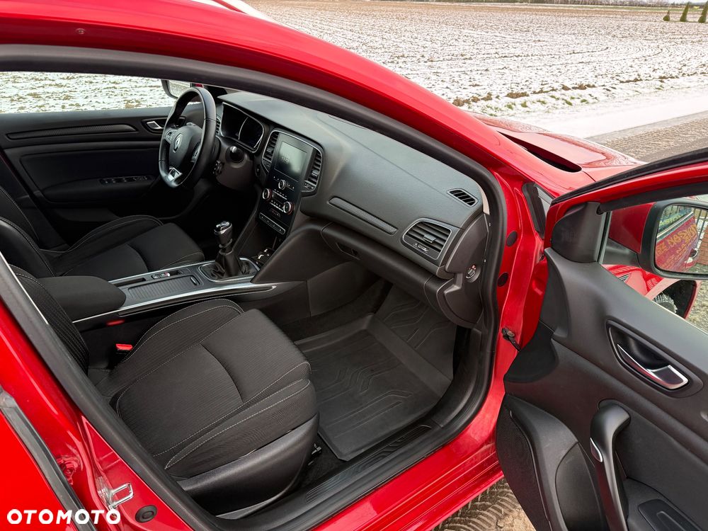 Renault Megane TCe 140 GPF BUSINESS EDITION - 15