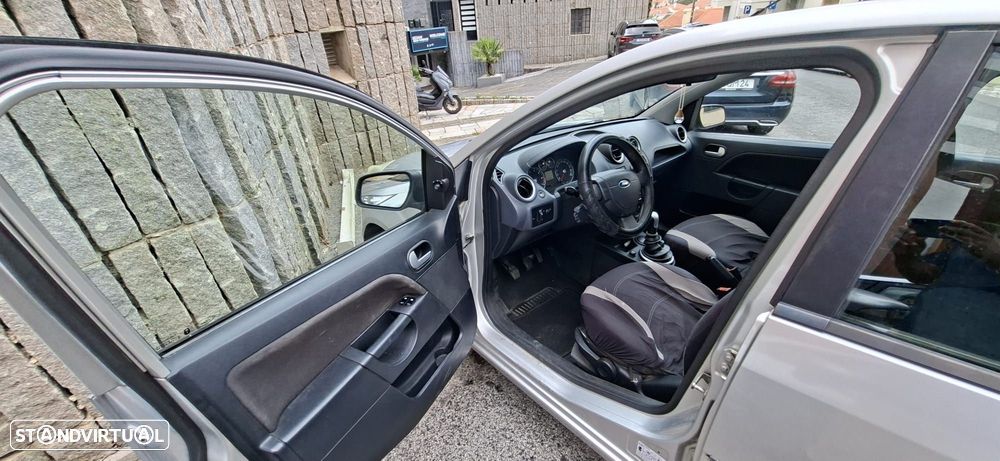 Ford Fiesta 1.25 Zetec - 7