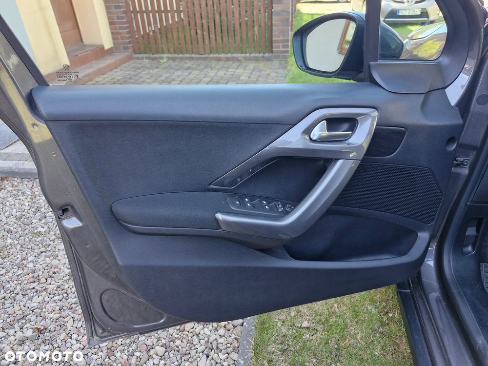 Peugeot 2008 e-HDi FAP 115 STOP & START Allure - 13