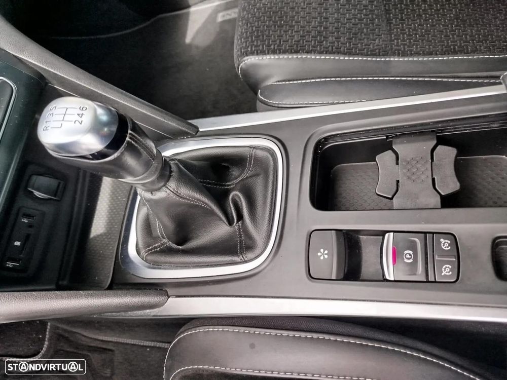 Renault Mégane Sport Tourer 1.6 dCi GT Line J18 - 23