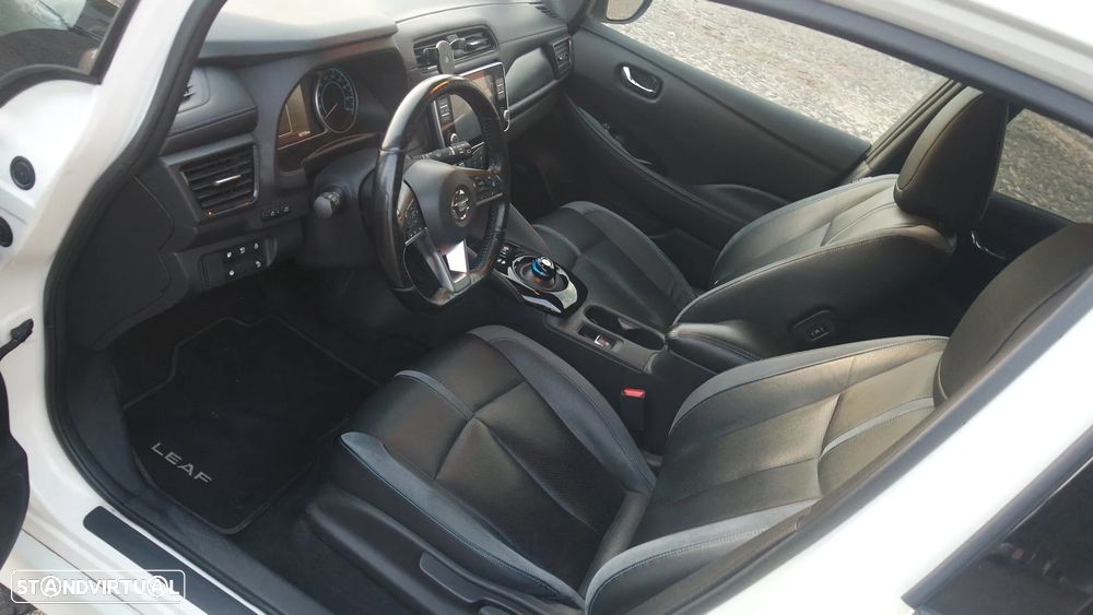 Nissan Leaf 40 kWh Tekna - 11
