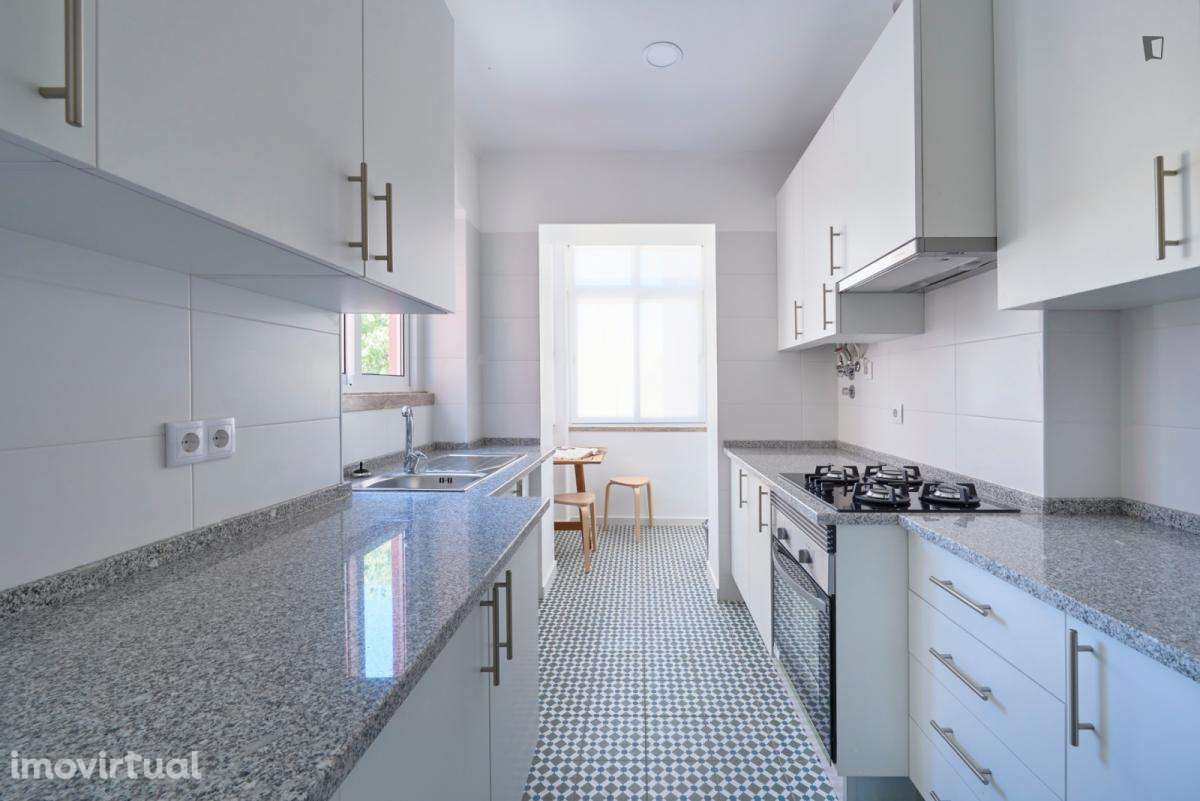 Quarto - localizado em Entrecampos Lisbon - Grande imagem: 3/25