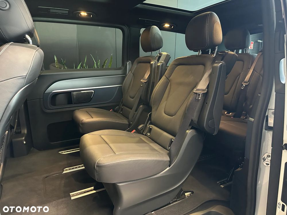 Mercedes-Benz EQV - 12