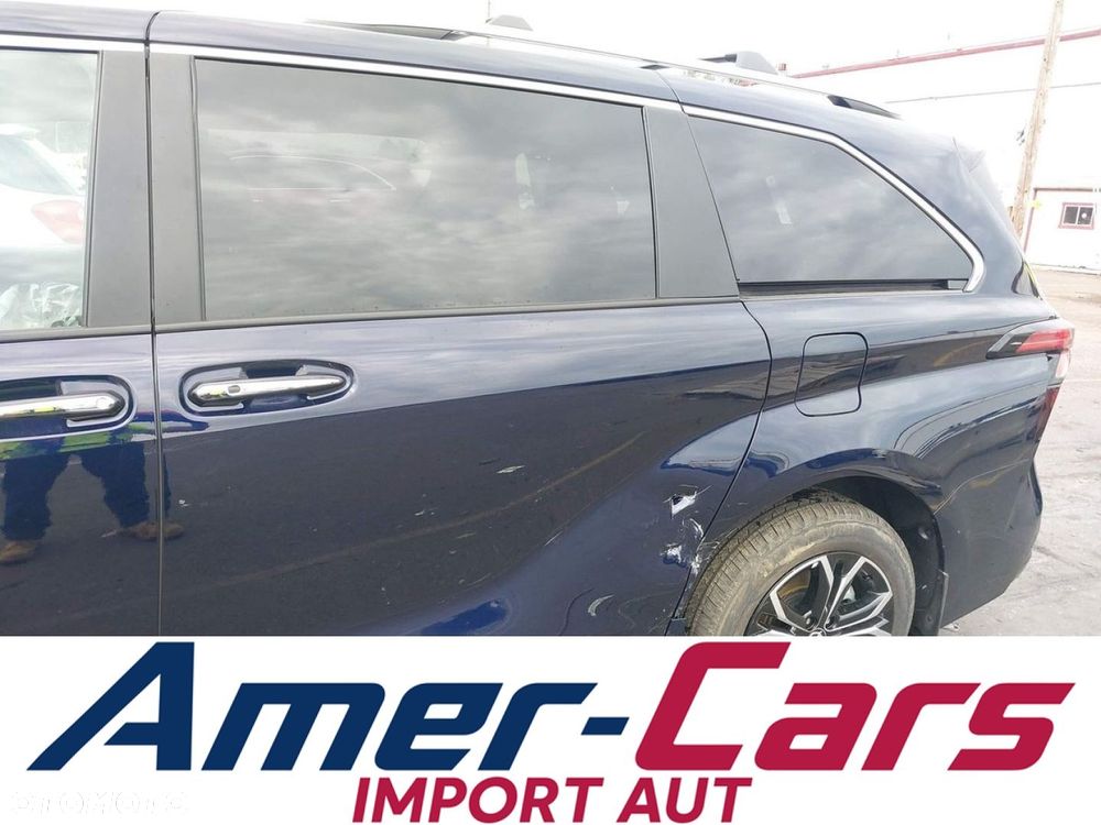 Toyota Sienna - 18