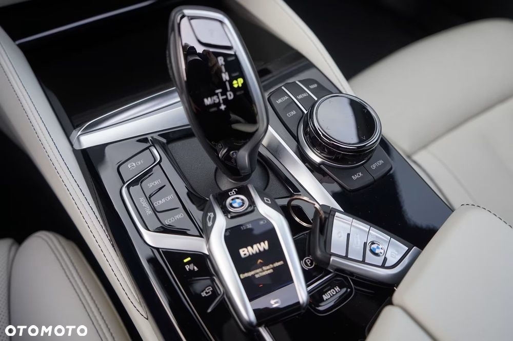 BMW Seria 5 520d xDrive Luxury Line - 15