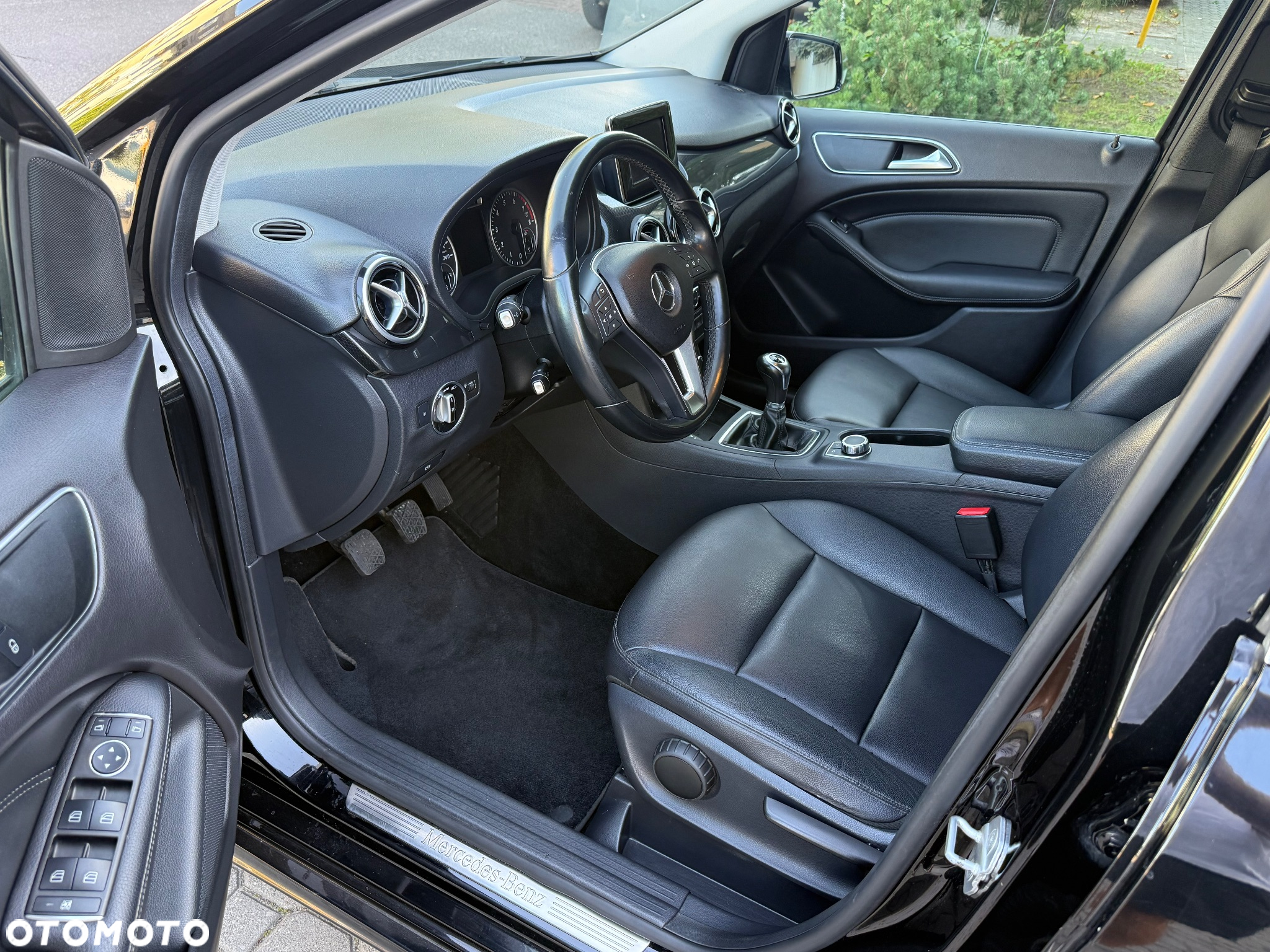 Mercedes-Benz Klasa B 180 BlueEFFICIENCY Edition - 5