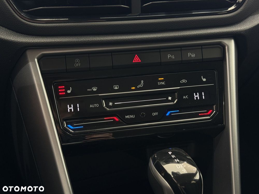 Volkswagen T-Roc - 23