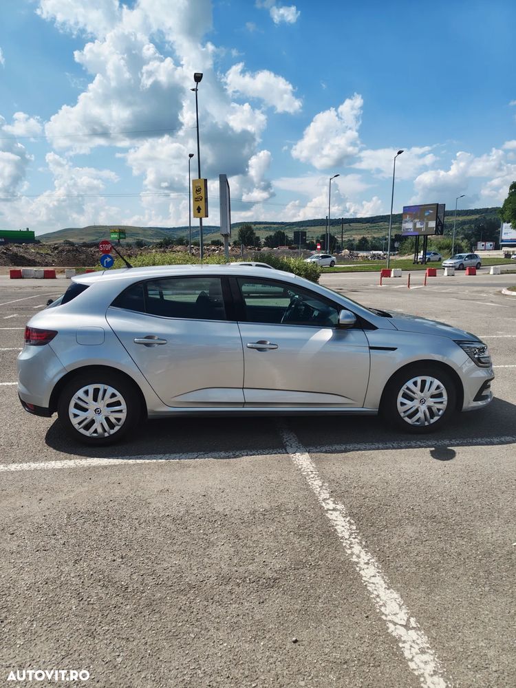 Renault Megane - 9